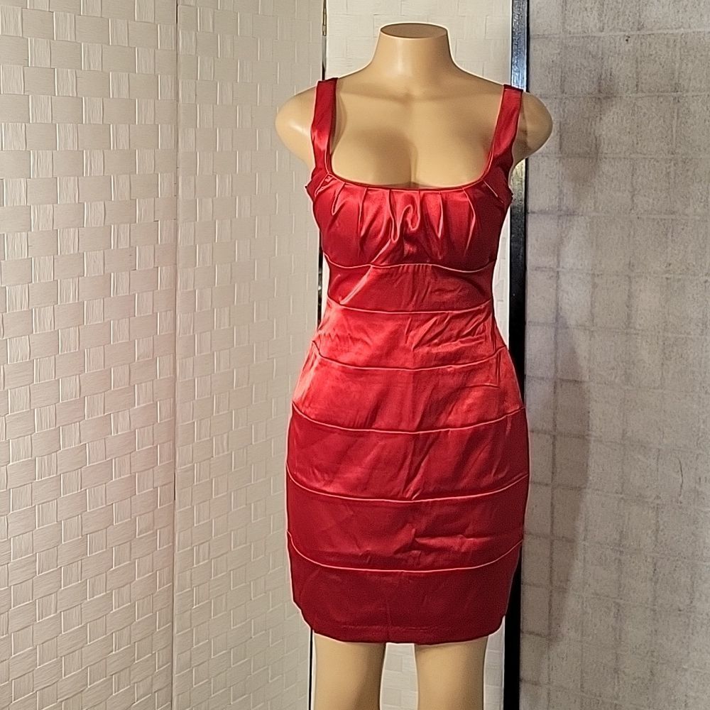 BISOU BISOU SQUARE NECKLINE SLEEVELESS PENCIL DRESS - Picture 2 of 13